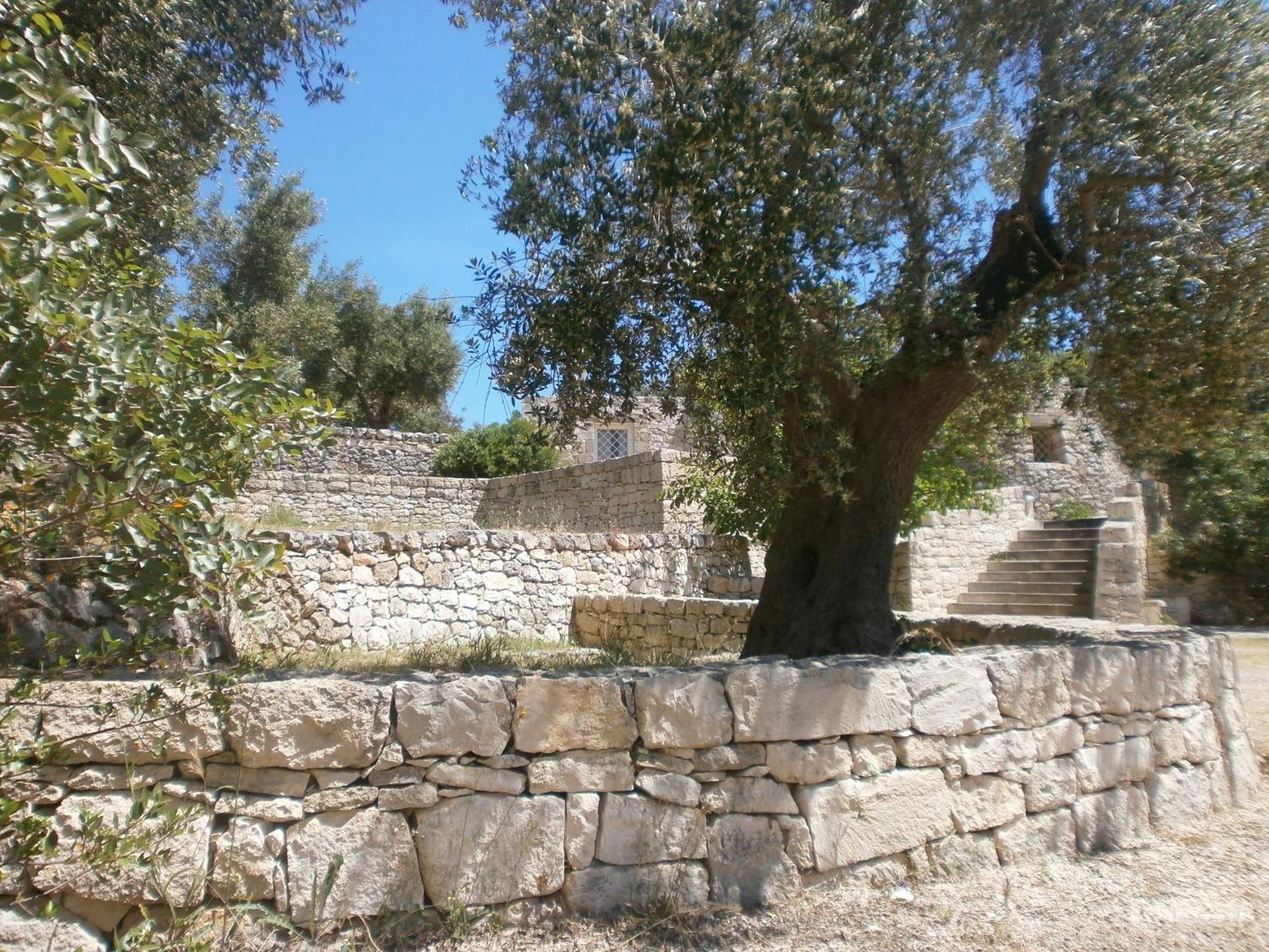 Trullo Villa Giuliana con giardino Posizione panoramica Free wifi Ostuni Esterno foto