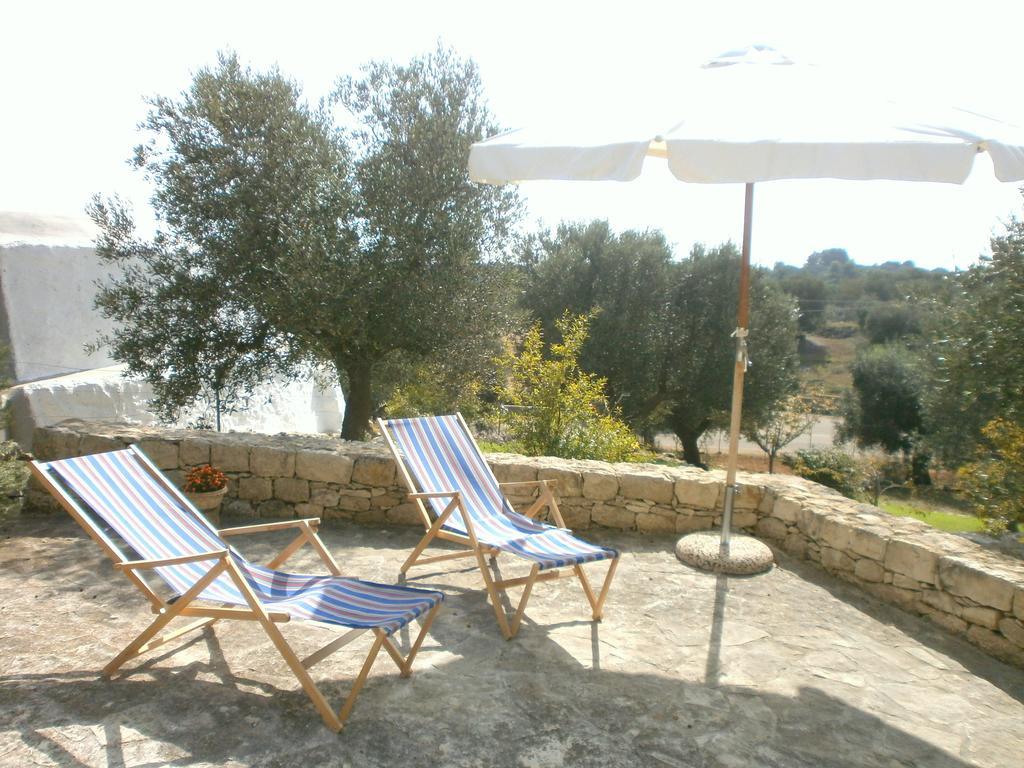 Trullo Villa Giuliana con giardino Posizione panoramica Free wifi Ostuni Camera foto